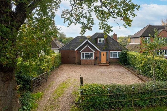 3 Bedroom Detached House For Sale In Frog Grove Lane, Wood Street Village, Guildford, GU3