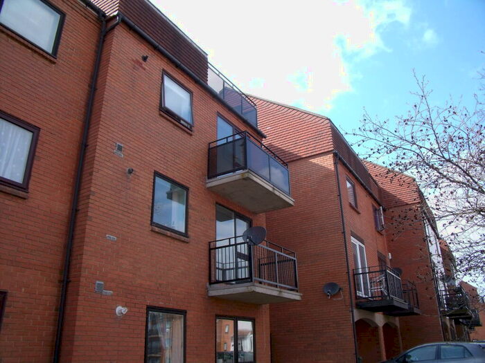 3 Bedroom Maisonette To Rent In Ferry Road, Eastney, PO4