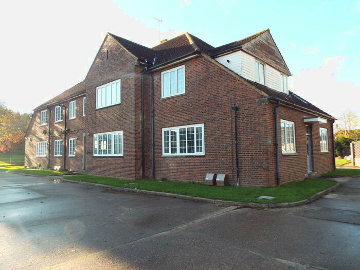 2 Bedroom Apartment To Rent In Spinney Lodge, Fauld, Tutbury., DE13