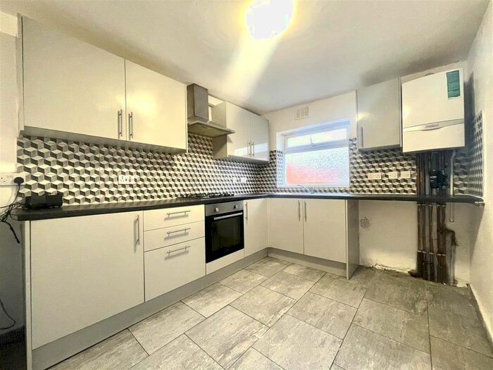 5 Bedroom Terraced House To Rent In Chester Road, Edmonton N9