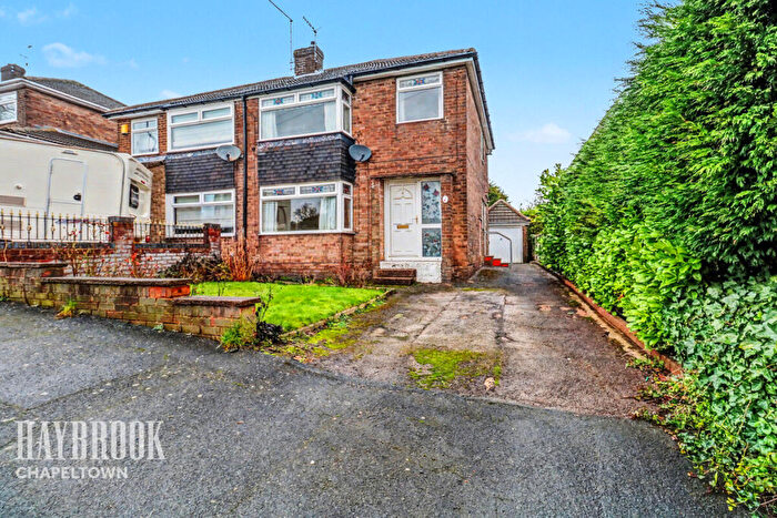 3 Bedroom Semi-Detached House For Sale In Skew Hill Lane, Grenoside, S35