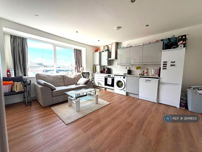 Studio To Rent In Battle House, Barnet, EN4