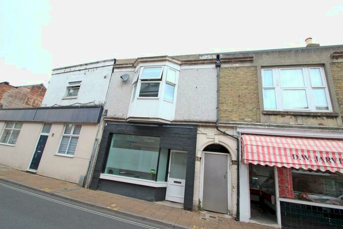 2 Bedroom Apartment To Rent In High Street, Ryde, PO33