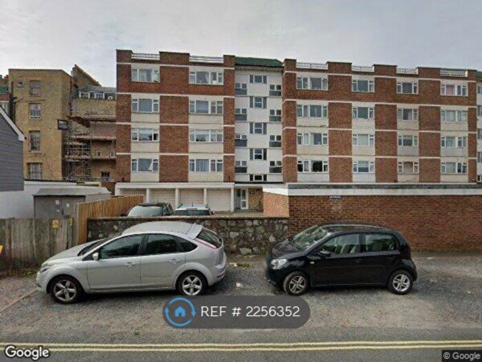 1 Bedroom Flat To Rent In Ward Court, Hayling Island, PO11