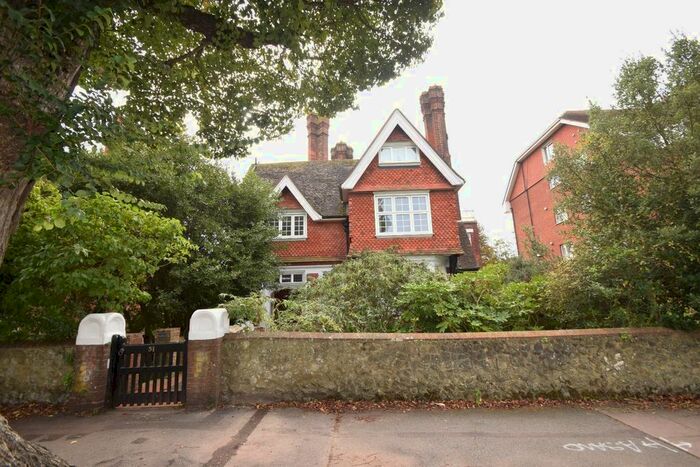 4 Bedroom Flat To Rent In Carlisle Road, Eastbourne, BN21
