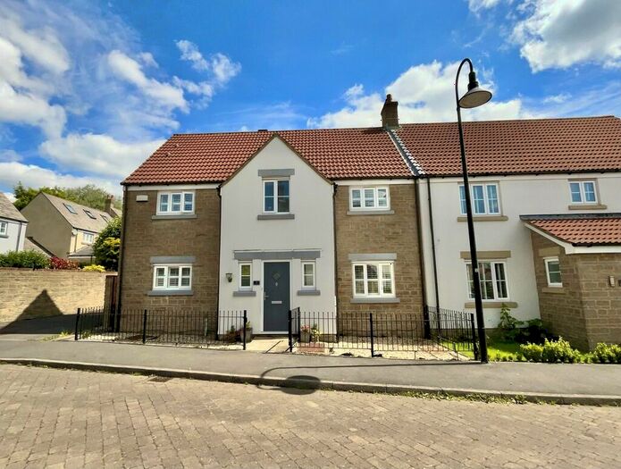 4 Bedroom Semi-Detached House For Sale In Walton Crescent, Winford, BS40