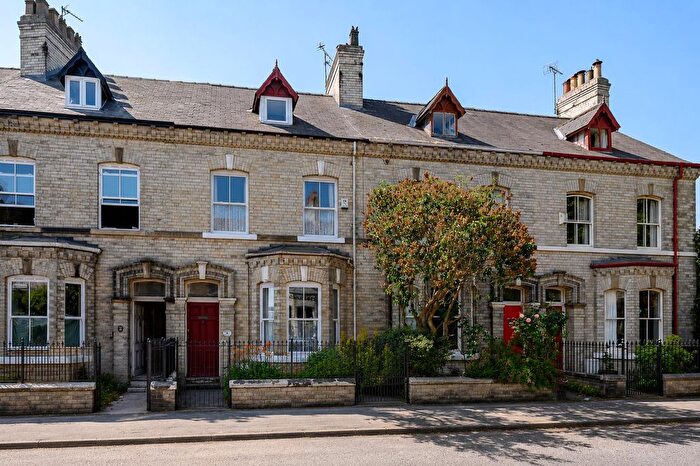 3 Bedroom Town House For Sale In Scarcroft Road, Bishopthorpe Road, York, YO23