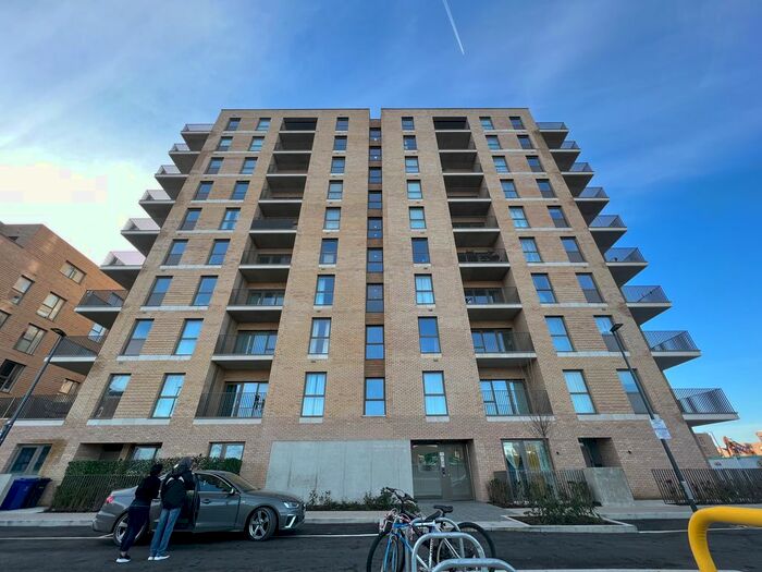 2 Bedroom Flat To Rent In Hargrave Drive, Harrow, HA1