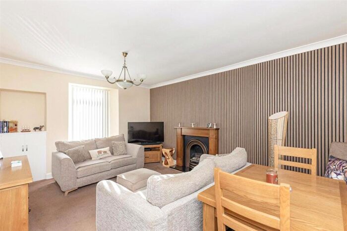 1 Bedroom Bungalow For Sale In Glasgow Road, Bathgate, EH48