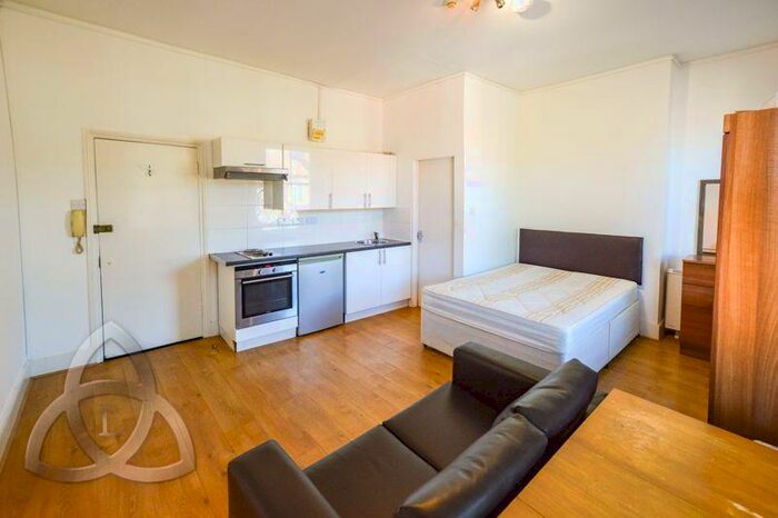 Studio To Rent In Iverson Road, West Hampstead, NW6