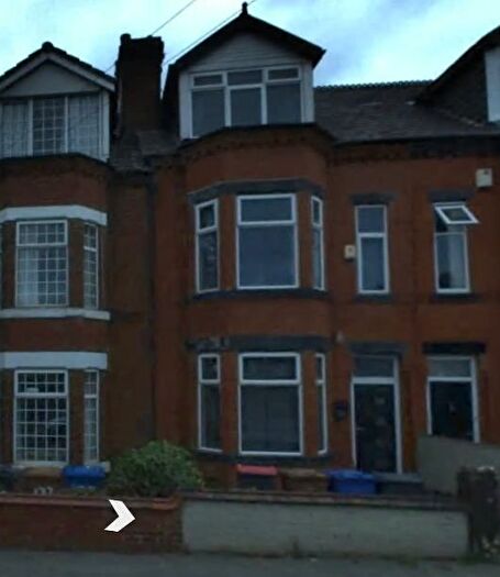 7 Bedroom Terraced House To Rent In Weaste Lane, Salford, M5