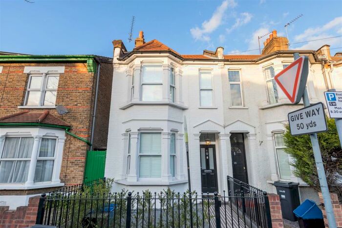 2 Bedroom House To Rent In Daisy Road, South Woodford, E18