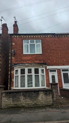 3 Bedroom Semi-Detached House To Rent In Asquith Street, Gainsborough, DN21