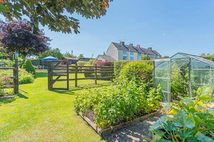 2 Bedroom Cottage For Sale In Walk Mill Lane, Kingswood, Wotton-under-Edge, GL12