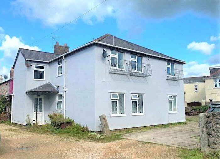 1 Bedroom Flat To Rent In New Road, Porthcawl, CF36