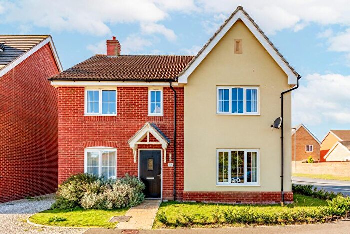 4 Bedroom Detached House For Sale In Royal Sovereign Avenue, Norwich, NR5