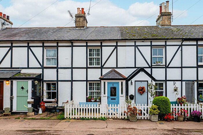 2 Bedroom Terraced House For Sale In Landwick Cottages, Southend-On-Sea, SS3