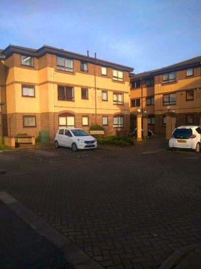 1 Bedroom Flat To Rent In Sanderson House, Salamander Close, Grimsby, Lincolnshire, DN31