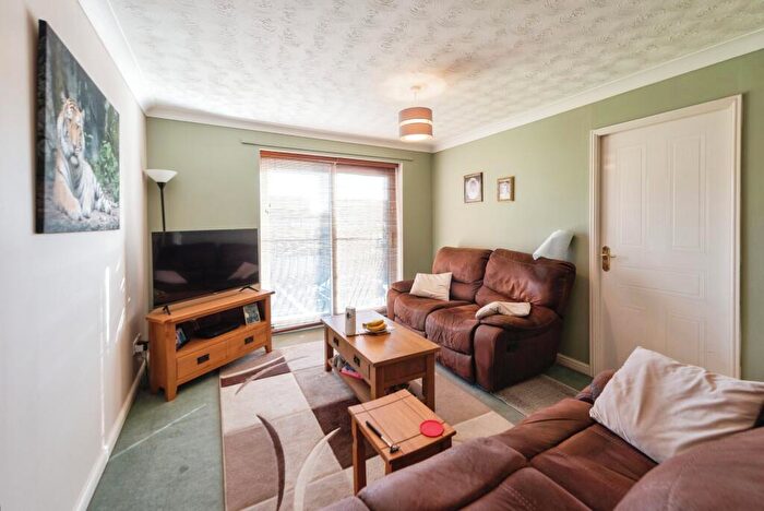 1 Bedroom Flat For Sale In Hulton Close, Southampton, Hampshire, SO19