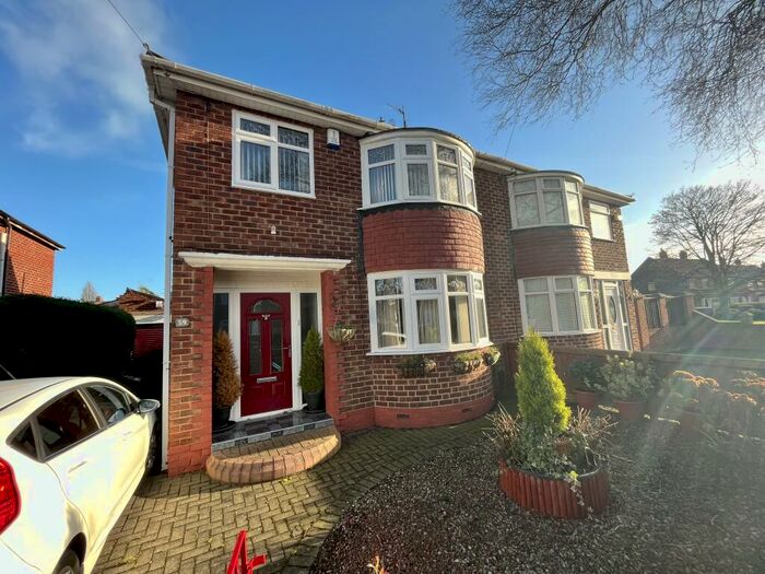 3 Bedroom Semi-Detached House To Rent In Hewitson Road/ Eastbourne - Darlington, DL1