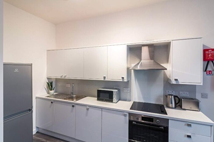 3 Bedroom Flat To Rent In Dudhope Crescent Road, City Centre, Dundee, DD1