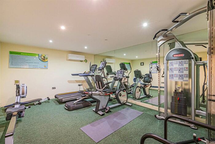 1 Bedroom Apartment For Sale In Clive Road, Canton, Cardiff, CF5