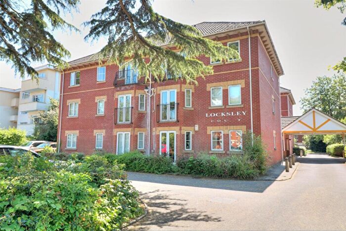 2 Bedroom Flat To Rent In Archers Road, Banister Park, Southampton, SO15