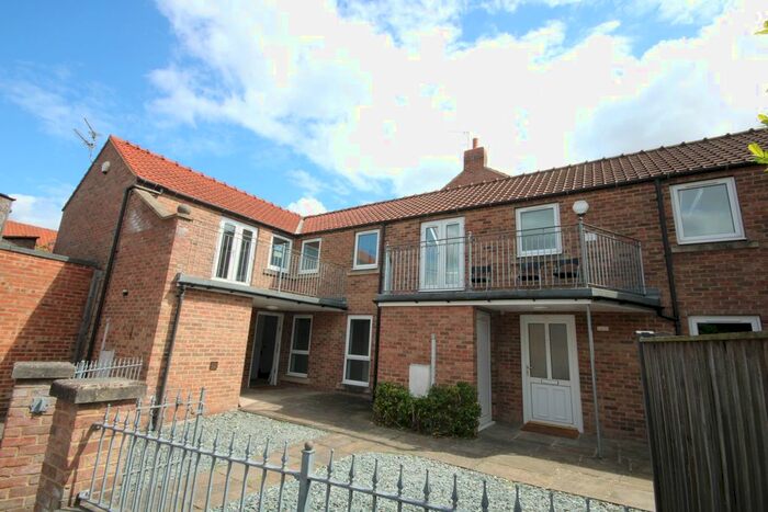 2 Bedroom Terraced House To Rent In Garden Court, Heslington, York, YO10
