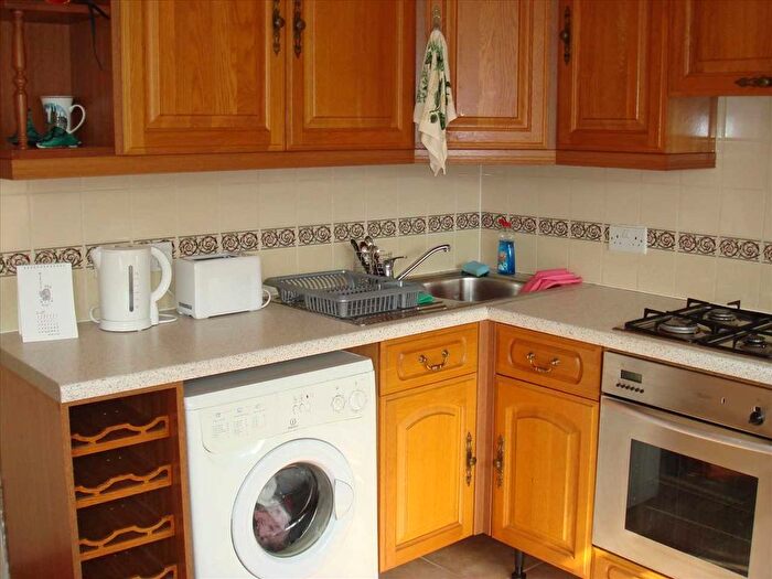 1 Bedroom Flat To Rent In Uxbridge Road, Wes Ealing, Hanwell, Hanwell, W7