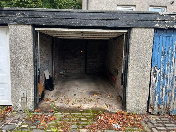 Garage / Parking To Rent In Medlar Street, Cumbernauld, G67