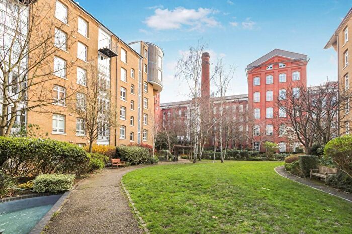 2 Bedroom Apartment To Rent In Fairfield Road, Bow, E3