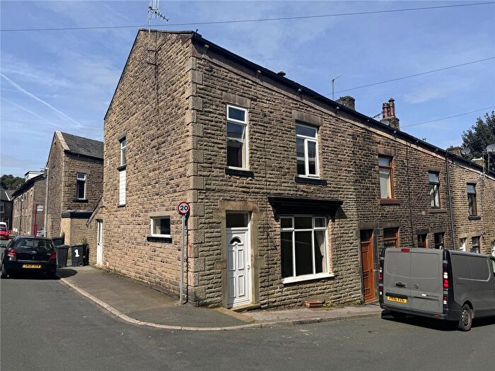 4 Bedroom Terraced House To Rent In Haven Street, Todmorden, OL14