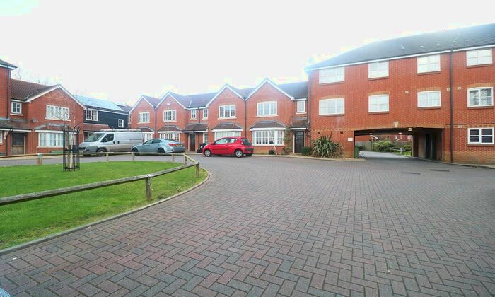 3 Bedroom Terraced House To Rent In White Willow Close, Ashford, TN24