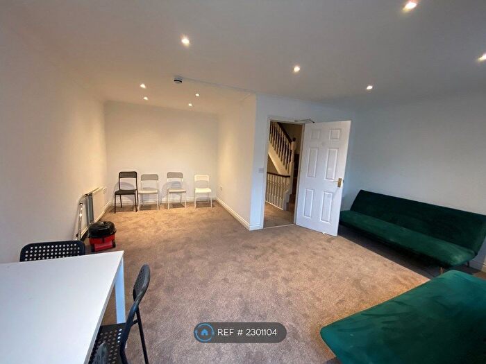 4 Bedroom Terraced House To Rent In Albany Gardens, Colchester, CO2