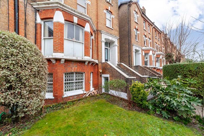 2 Bedroom Flat For Sale In Dulwich Road, Herne Hill, SE24
