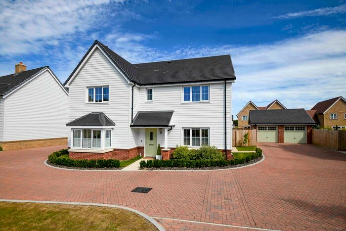 5 Bedroom Detached House For Sale In Long Meadow, Smarden, TN27