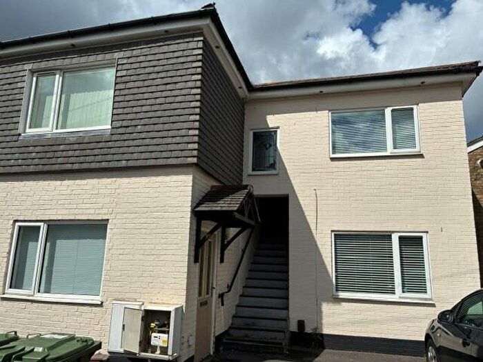 1 Bedroom Flat To Rent In Adelaide Road, SO17