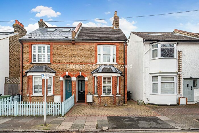 3 Bedroom Semi Detached House For Sale In Haywood Road, Bromley, Kent, BR2