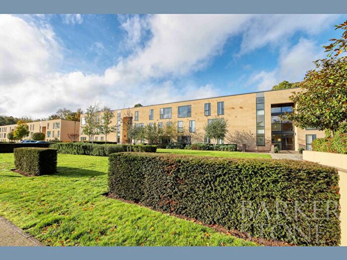 3 Bedroom Flat For Sale In Cliveden Gages, Taplow, SL6