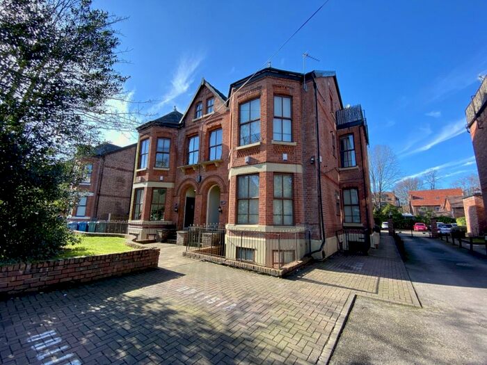 2 Bedroom Flat To Rent In The Beeches, West Didsbury, Manchester, M20