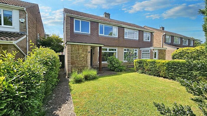 3 Bedroom Semi-Detached House For Sale In Northampton Road, Roade, Northampton, NN7