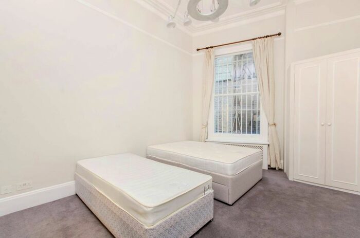 2 Bedroom Flat To Rent In Grenville Place, South Kensington, London, SW7