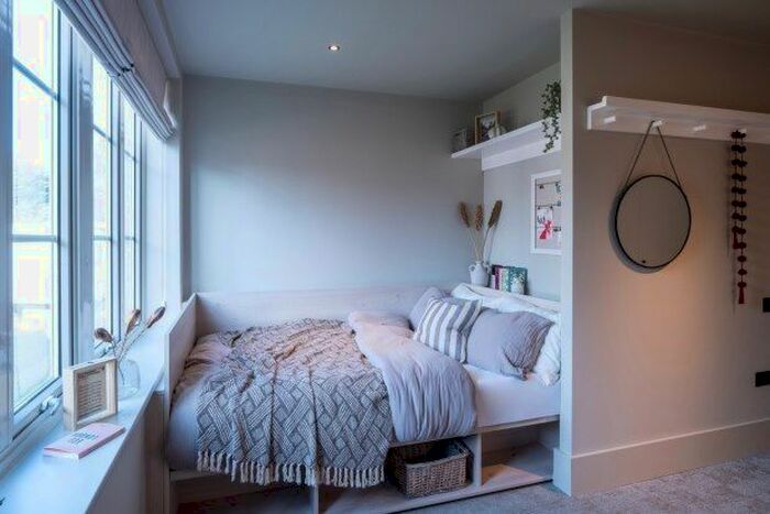 Studio To Rent In Augustus Road, London, SW19