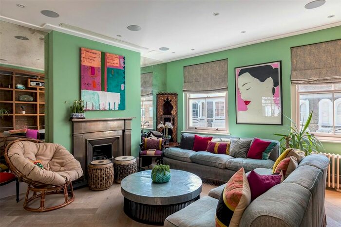 3 Bedroom Flat To Rent In Portobello Road, North Kensington, W10