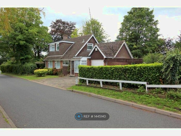 3 Bedroom Detached House To Rent In The Street, Galleywood, Chelmsford, CM2