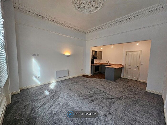 1 Bedroom Flat To Rent In Old Court House, Wakefield, WF1