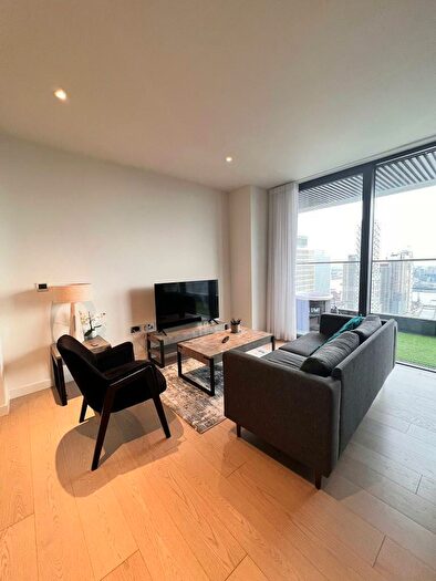 1 Bedroom Apartment To Rent In Wardian Tower, Bagshaw Building, Wards Place, Canary Wharf, South Quay, London, E14