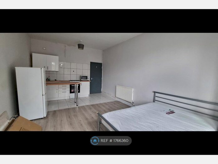 Studio To Rent In North Street, Dudley, DY2