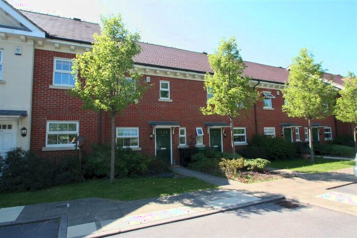 3 Bedroom Semi-Detached House To Rent In Jago Court, Newbury, RG14