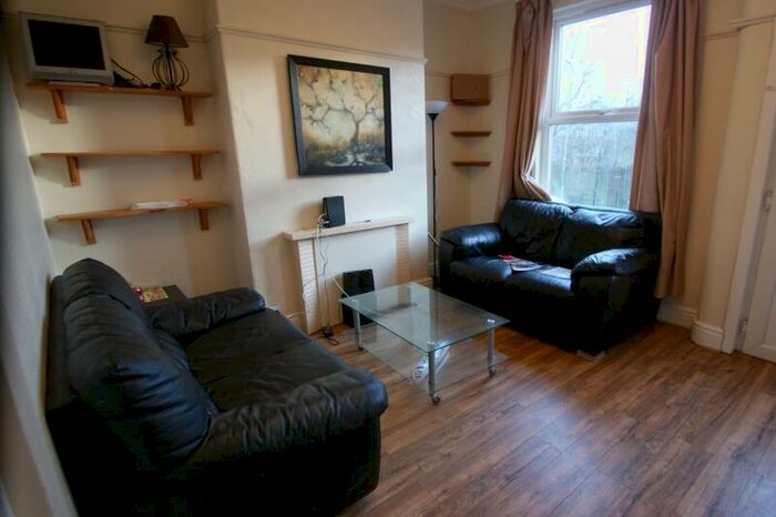 3 Bedroom Terraced House To Rent In Harold Terrace, Hyde Park, Leeds, LS6